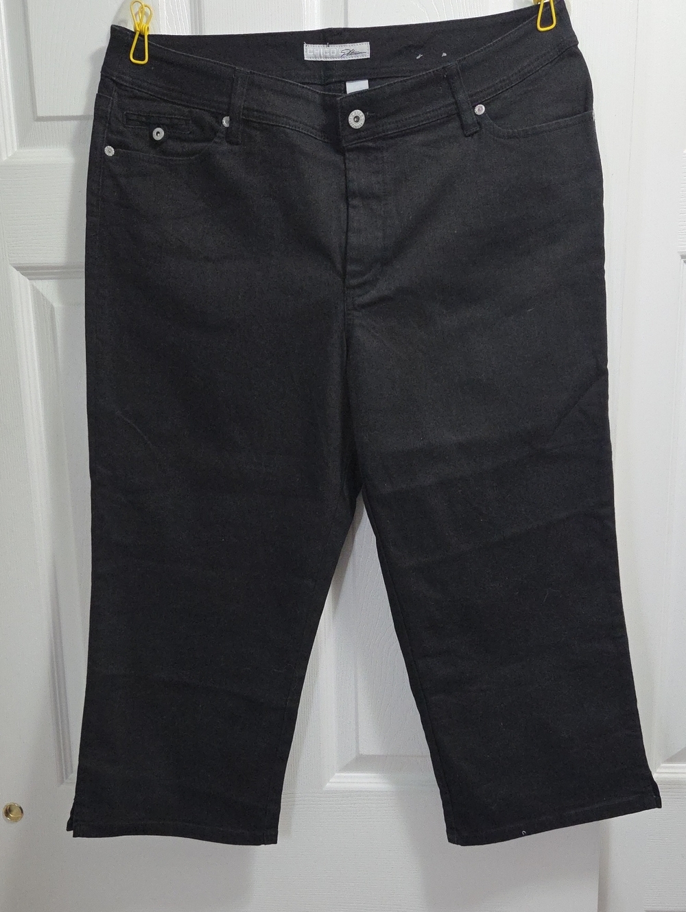 Chico's Black Denim Thelma Capri Jeans